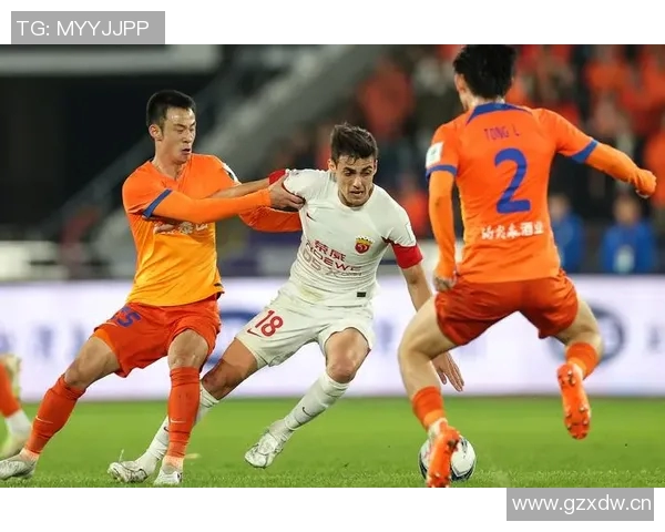 上海市足协热烈祝贺海港队在上海足球史上创造辉煌成就的壮丽篇章 上海市足协热烈祝贺海港队在上海足球史上创造辉煌成就的壮丽篇章