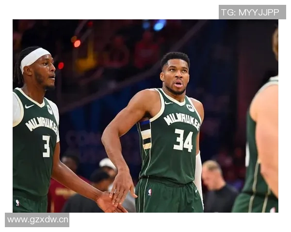 字母哥场均334分119篮板明日雄鹿客战黄蜂出战成疑引关注 字母哥场均334分119篮板明日雄鹿客战黄蜂出战成疑引关注