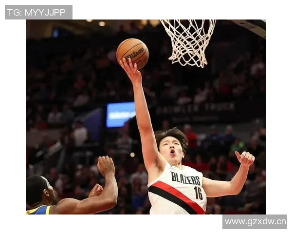 杨瀚森仍未登场机会静心练习期待未来表现提升 杨瀚森仍未登场机会静心练习期待未来表现提升