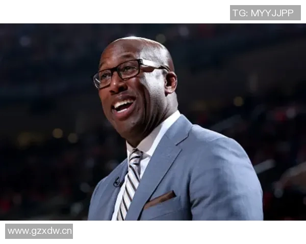 迈克布朗解析先发调整策略应对绿军小个阵容避免大个防守后卫