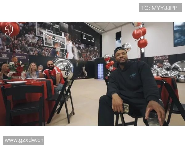 利拉德期待开拓者新阵容回归将全力以赴准备迎接挑战