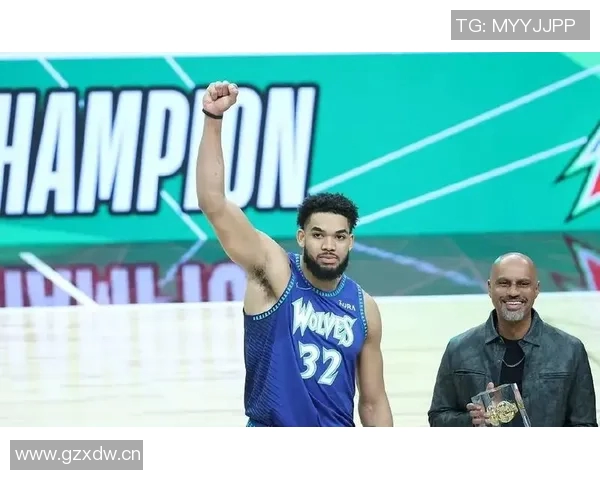 莫布里展现全能进攻能力精准外线三分助力球队再创佳绩 莫布里展现全能进攻能力精准外线三分助力球队再创佳绩