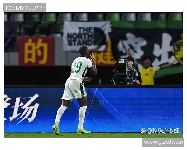 法比奥迎来联赛第27球完成帽子戏法国安4-1领先梅州展现强大实力 法比奥迎来联赛第27球完成帽子戏法国安4-1领先梅州展现强大实力