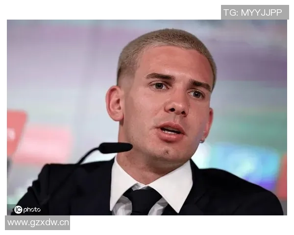 迪马利亚赞马斯坦托诺天赋超群并对其出色表现表示欣喜