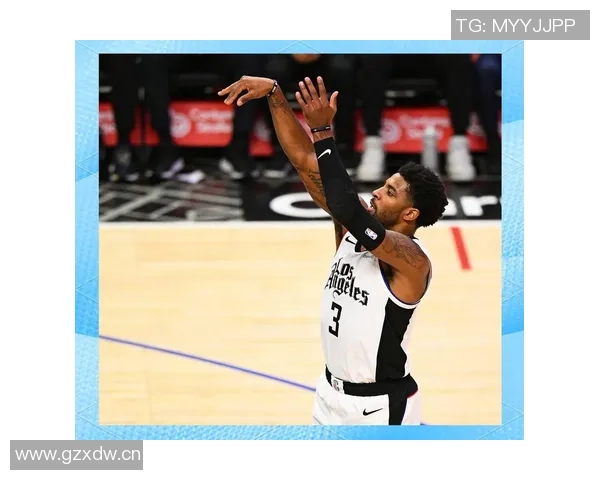 凯利:在关键时刻把握机会我会全力以赴命中每一个空位投篮 凯利:在关键时刻把握机会我会全力以赴命中每一个空位投篮