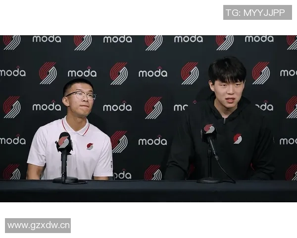 杨瀚森赛季初展现出色表现生活中也逐渐融入团队氛围