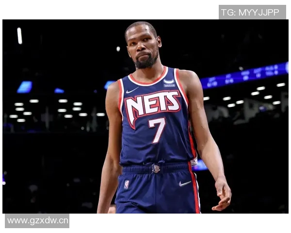 尼克杨批评托马斯布克自私不传球阿里纳斯同样如此