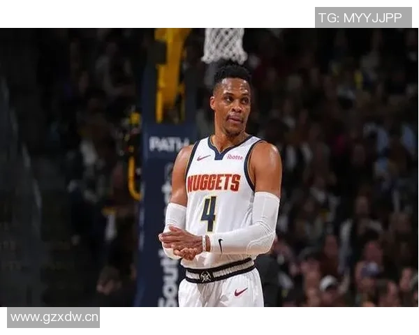 爱德华兹第三节火力全开独得17分威少助攻表现不俗贡献7分