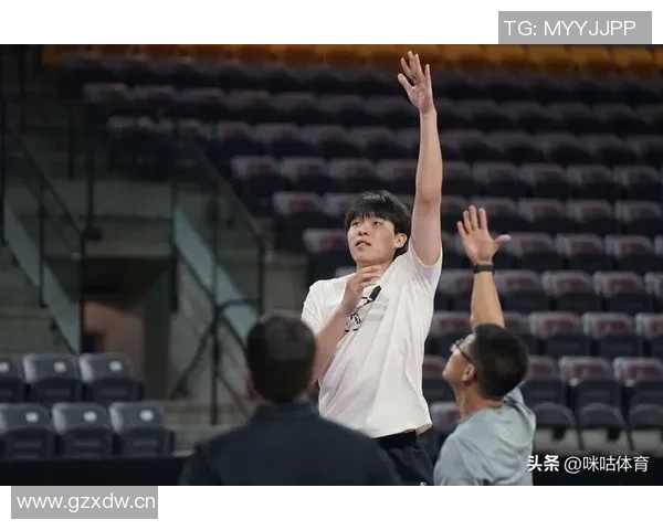 球队主持人谈杨瀚森潜力期待他迅速崭露头角但过程不易 球队主持人谈杨瀚森潜力期待他迅速崭露头角但过程不易