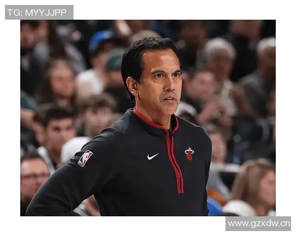 比尔复出首战表现平平教练卢透露其仍受出场时间限制