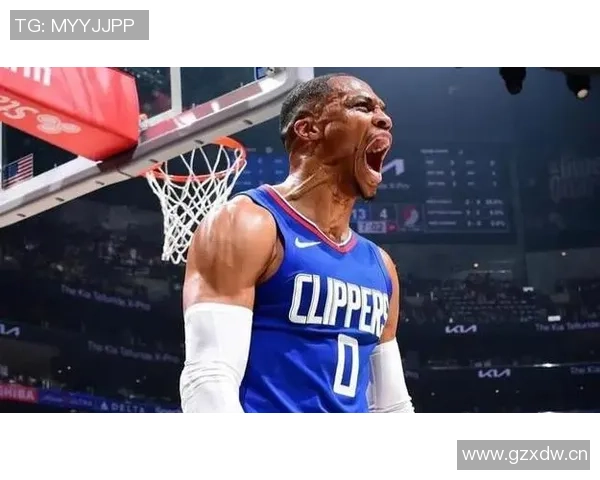 卢指导分析对手防守策略强调三分球投射未能奏效的比赛反思